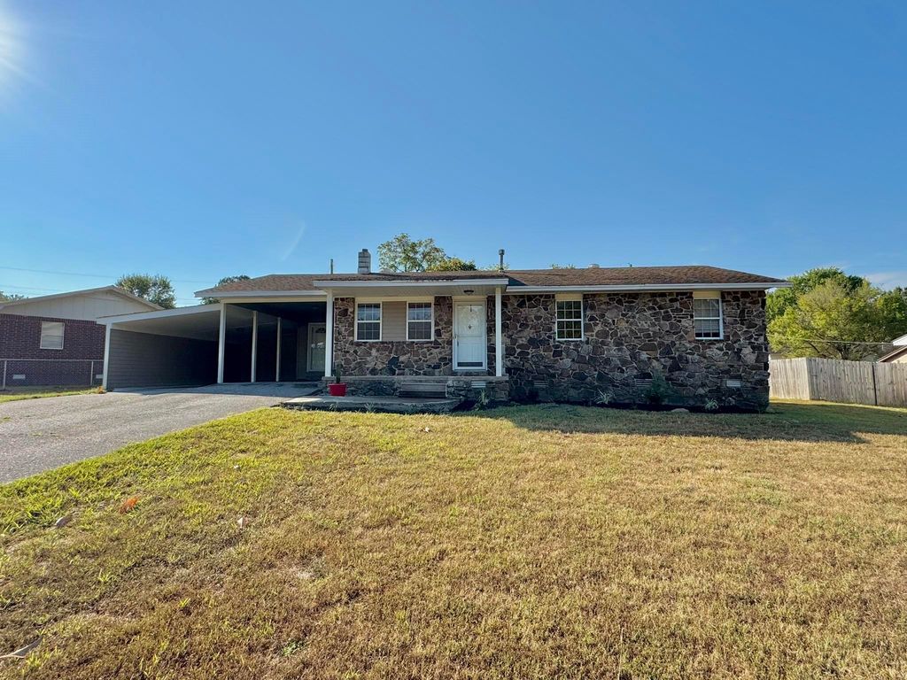 102 Capri Drive, Melbourne, AR 72556