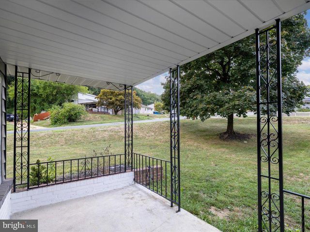 102 SHELLY RD, Glen Burnie, MD 21061
