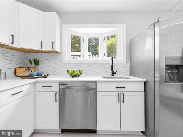 102 SHELLY RD, Glen Burnie, MD 21061