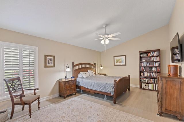 1401 Mahogany Place, Palm Beach Gardens, FL 33418