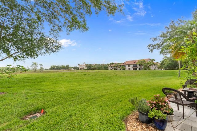 1401 Mahogany Place, Palm Beach Gardens, FL 33418