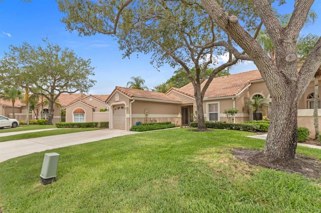 1401 Mahogany Place, Palm Beach Gardens, FL 33418