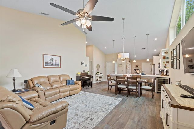 1401 Mahogany Place, Palm Beach Gardens, FL 33418