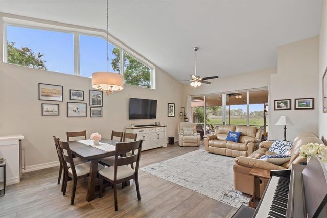 1401 Mahogany Place, Palm Beach Gardens, FL 33418