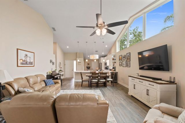 1401 Mahogany Place, Palm Beach Gardens, FL 33418