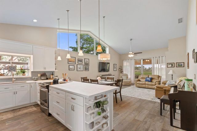 1401 Mahogany Place, Palm Beach Gardens, FL 33418