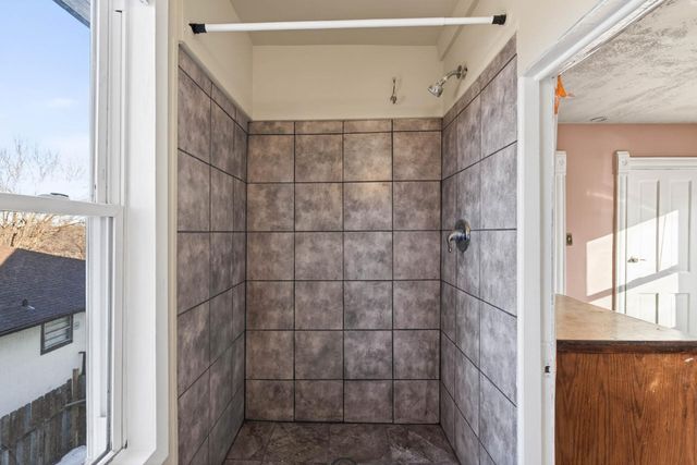 3905 6th Street N, Minneapolis, MN 55412