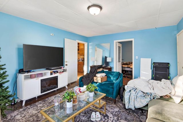 3905 6th Street N, Minneapolis, MN 55412