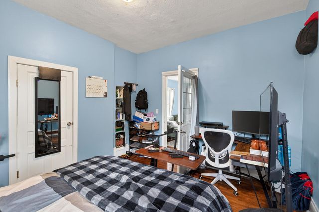 3905 6th Street N, Minneapolis, MN 55412