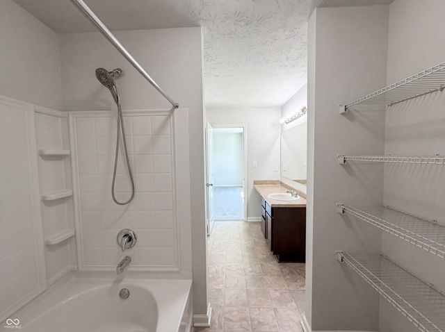 939 Olmsted Court, Shelbyville, IN 46176