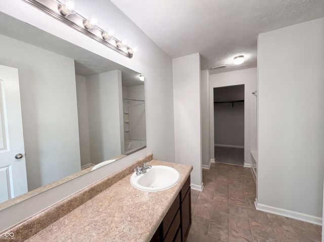 939 Olmsted Court, Shelbyville, IN 46176