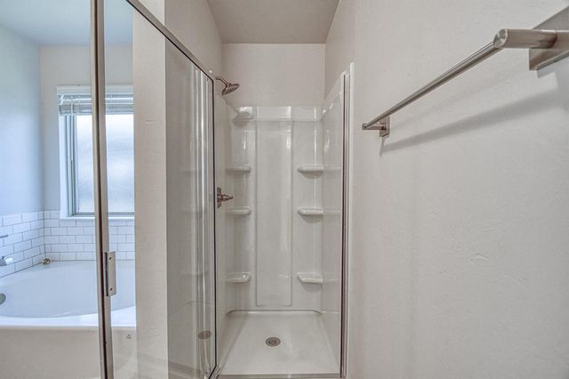 624 Caladium Drive, Yukon, OK 73099