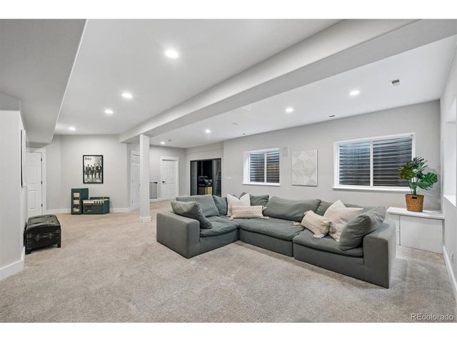 1362 S Uinta Ct, Denver, CO 80231