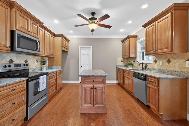 90 Azalea Court, Murrayville, GA 30564