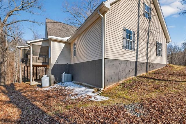 90 Azalea Court, Murrayville, GA 30564