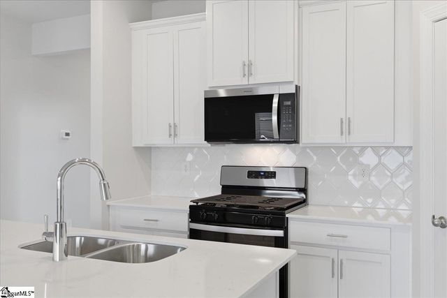 608 Hollybank Street, Fountain Inn, SC 29644