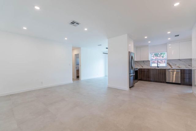 2712 Lake Ida Road, Delray Beach, FL 33445