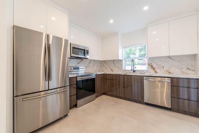 2712 Lake Ida Road, Delray Beach, FL 33445