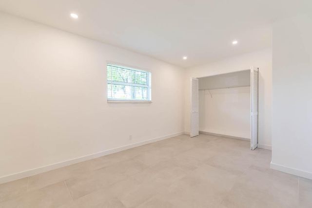 2712 Lake Ida Road, Delray Beach, FL 33445