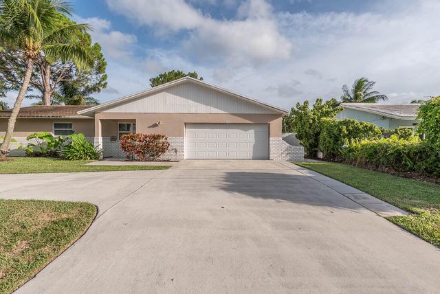 2712 Lake Ida Road, Delray Beach, FL 33445