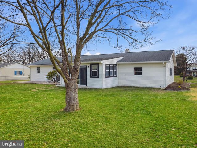 2953 PHILADELPHIA AVE, Chambersburg, PA 17201