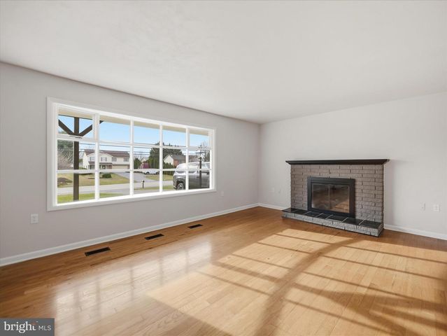 2953 PHILADELPHIA AVE, Chambersburg, PA 17201