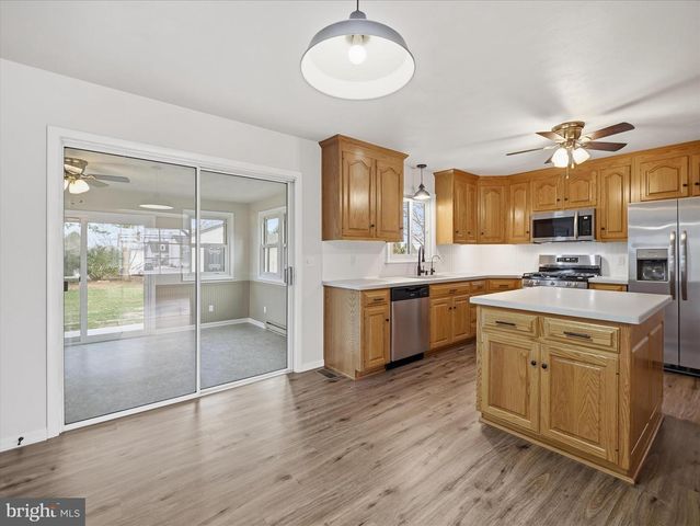 2953 PHILADELPHIA AVE, Chambersburg, PA 17201