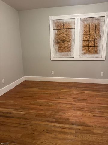 174 N 18Th St, East Orange City, NJ 07017