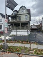 174 N 18Th St, East Orange City, NJ 07017
