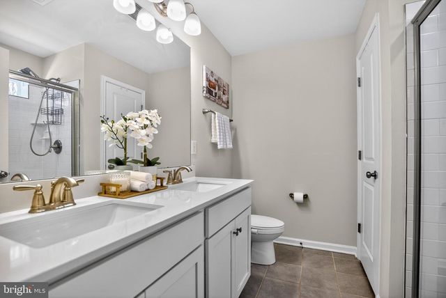 104 LEVIS DR, Mount Holly, NJ 08060