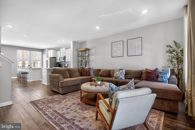 104 LEVIS DR, Mount Holly, NJ 08060