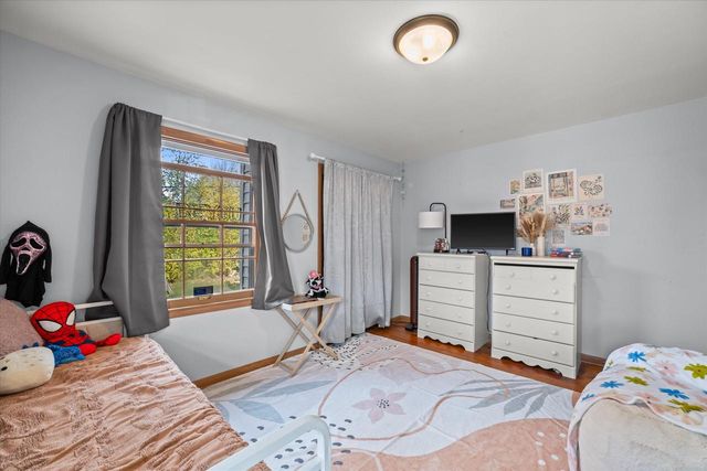 7738 W Eden PLACE, Milwaukee, WI 53220