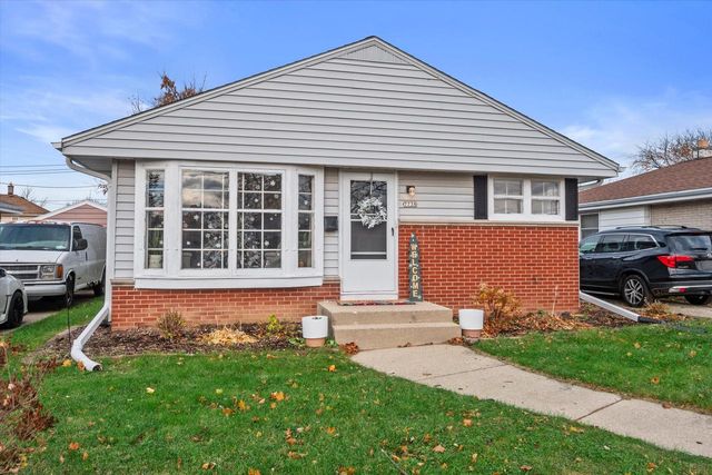 7738 W Eden PLACE, Milwaukee, WI 53220