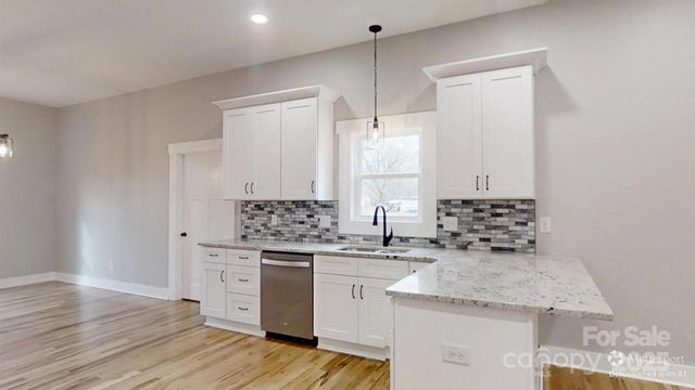 484 Hilltop Road, Lincolnton, NC 28092