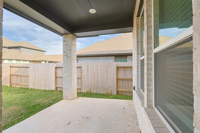 736 Washita Falls Lane, Conroe, TX 77304