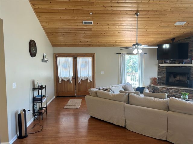 15425 Live Oak, Pine Mountain Club, CA 93222