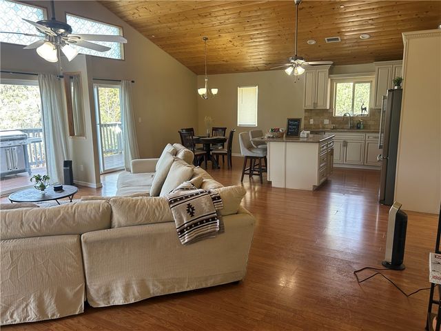 15425 Live Oak, Pine Mountain Club, CA 93222