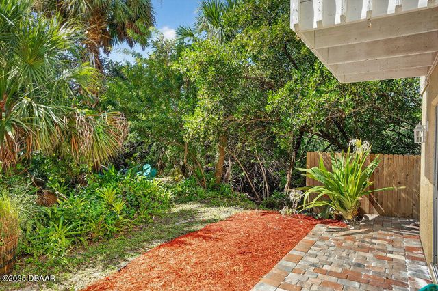713 Laurel Bay Circle, New Smyrna Beach, FL 32169