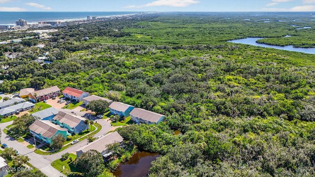 713 Laurel Bay Circle, New Smyrna Beach, FL 32169