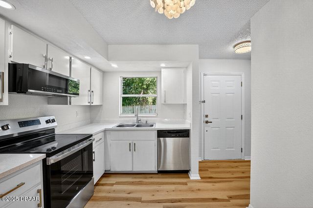 713 Laurel Bay Circle, New Smyrna Beach, FL 32169