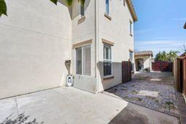 16501 Upper Pasture, Lathrop, CA 95330