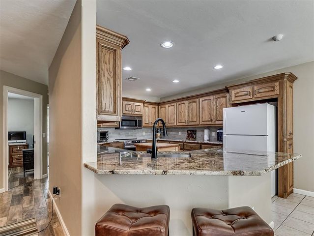 2120 Flamingo Dr, Blanchard, OK 73010