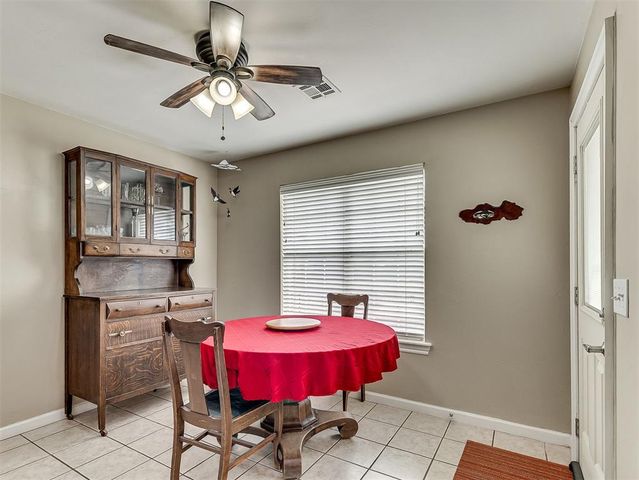 2120 Flamingo Dr, Blanchard, OK 73010