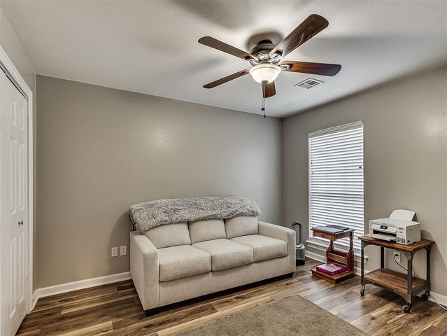 2120 Flamingo Dr, Blanchard, OK 73010