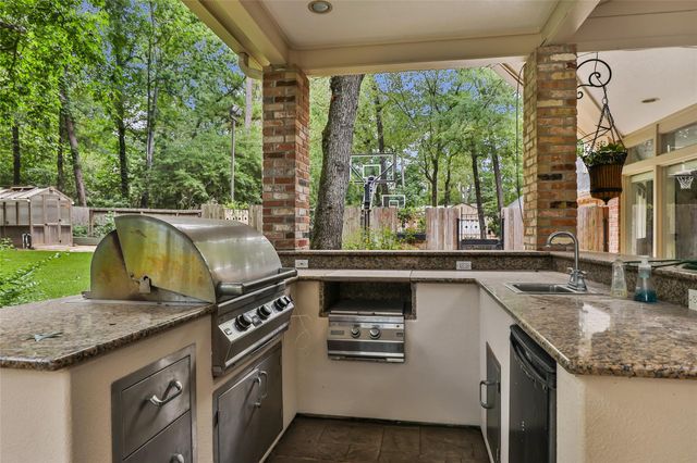 2515 Kings Forest Drive, Kingwood, TX 77339