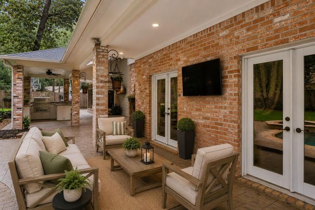 2515 Kings Forest Drive, Kingwood, TX 77339