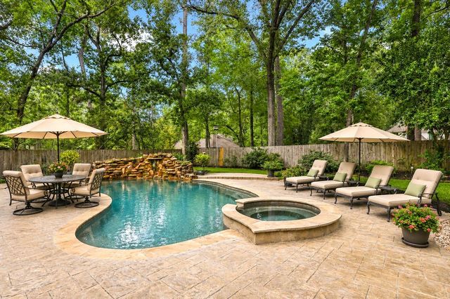 2515 Kings Forest Drive, Kingwood, TX 77339
