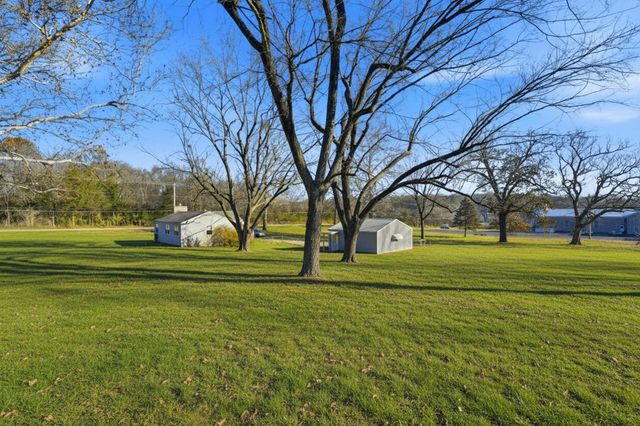 2740 E Republic Road, Springfield, MO 65804