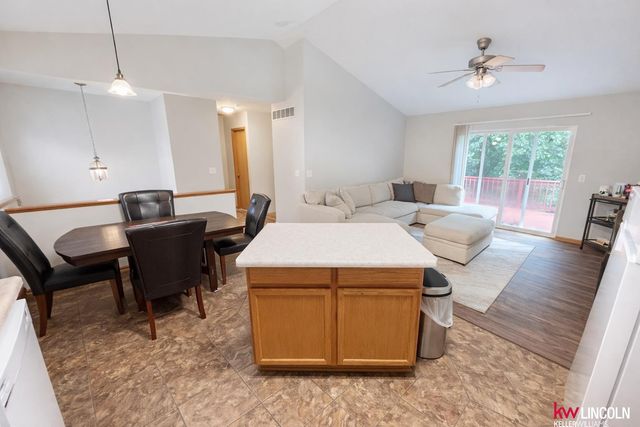 218 W Irving Street, Lincoln, NE 68521