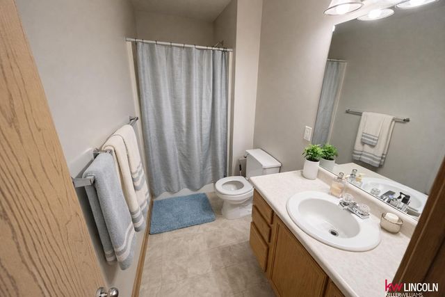 218 W Irving Street, Lincoln, NE 68521